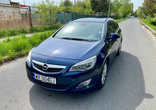 Opel Astra cena 27900 przebieg: 230000, rok produkcji 2011 z Radom małe 352